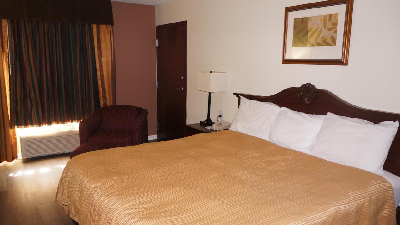 Scotland Neck Inn Bagian luar foto
